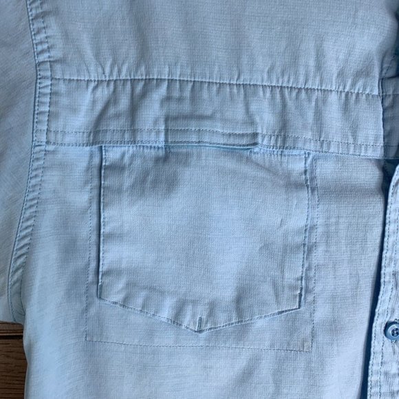 Coleman Outdoor Co. Camping Shirt Mens L Blue Button Down Vented Hiking Fishing - Picture 3 of 13